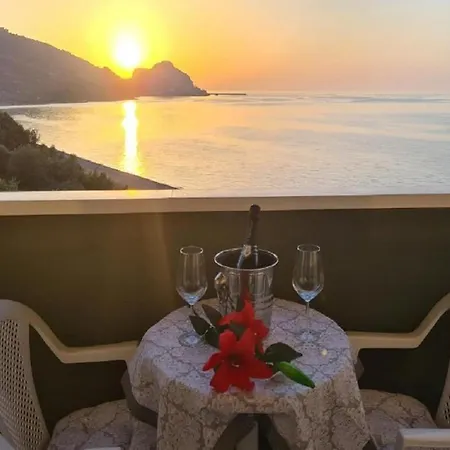 La Casa Del Mar Aparthotel Cefalu