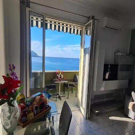 La Casa Del Mar