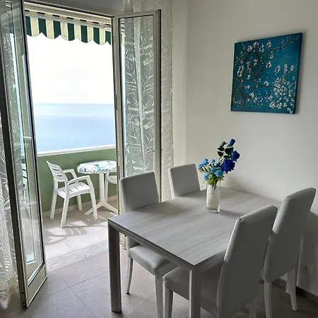 La Casa Del Mar Aparthotel 4*