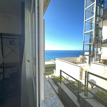 Aparthotel La Casa Del Mar *